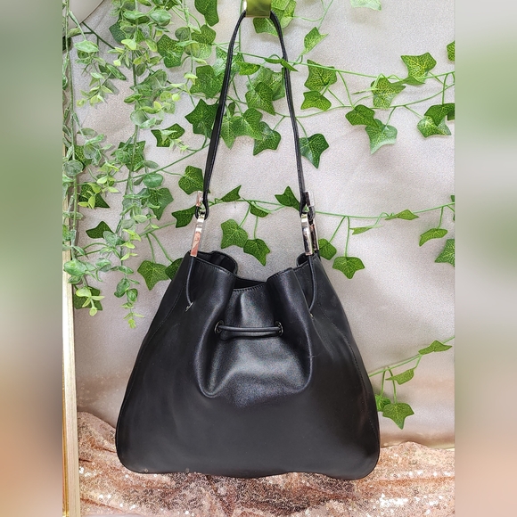 Authentic Gucci Shoulder Tote Drawstring Black Leather Bag W/ Dust Bag - Picture 6 of 17